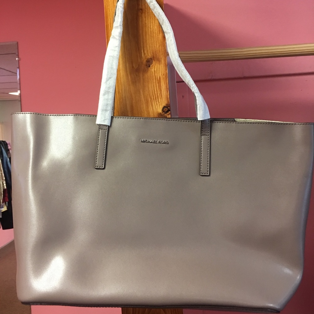 Michael Kors Emry Large Leather Tote